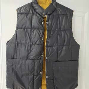 H&M Men's Black Quilted Vest with Yellow Lining